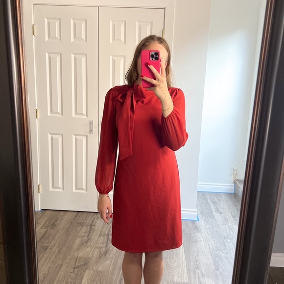 Red dress with bow size 8 - Picture 2 of 2